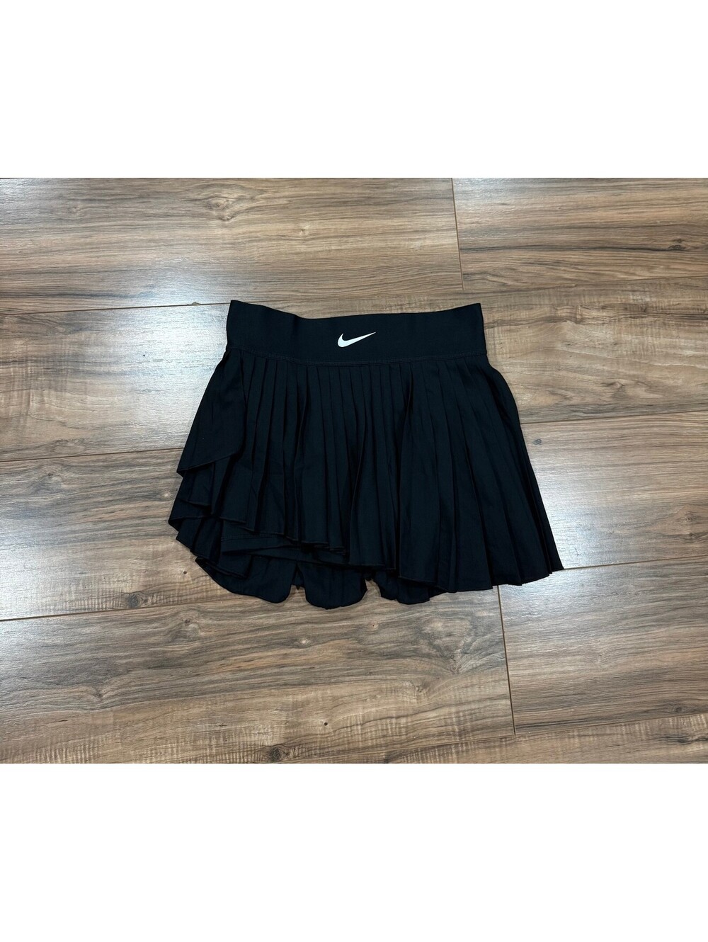 Nike Court Dri-FIT Advantage Women's Pleated Tennis Skirt